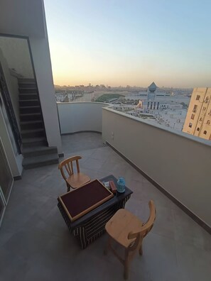 Terrace/patio - Prime Location with Stunning View: Opposite the Museum of Egyptian Civilization, (Fustat)