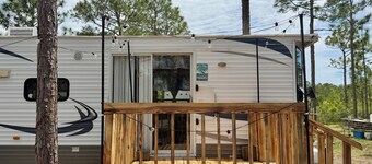 Cozy camper in charming Hampstead just 5 miles from Topsail Island
