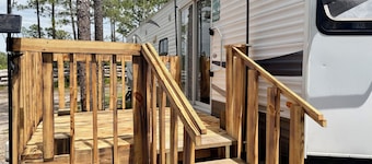 Cozy camper in charming Hampstead just 5 miles from Topsail Island