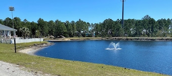 Cozy camper in charming Hampstead just 5 miles from Topsail Island