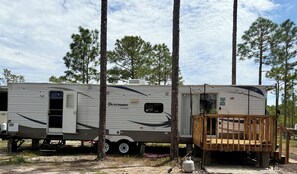 Exterior - Cozy camper in charming Hampstead just 5 miles from Topsail Island (Hampstead)