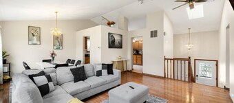 Family Haven in Streamwood | Ideal for Stay Long