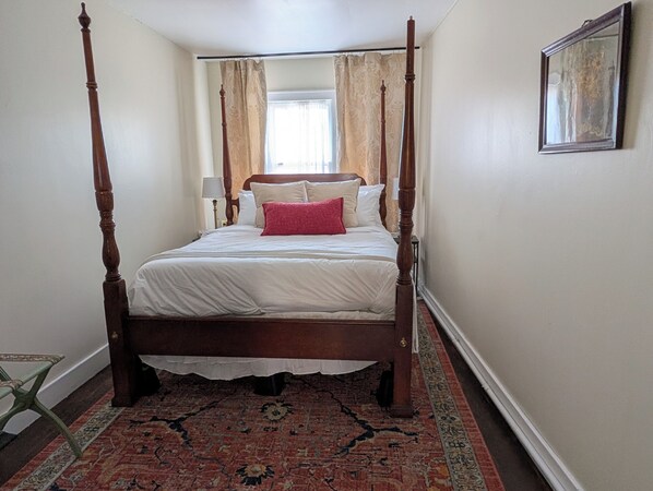 1 habitación, tabla de planchar con plancha, wifi y ropa de cama