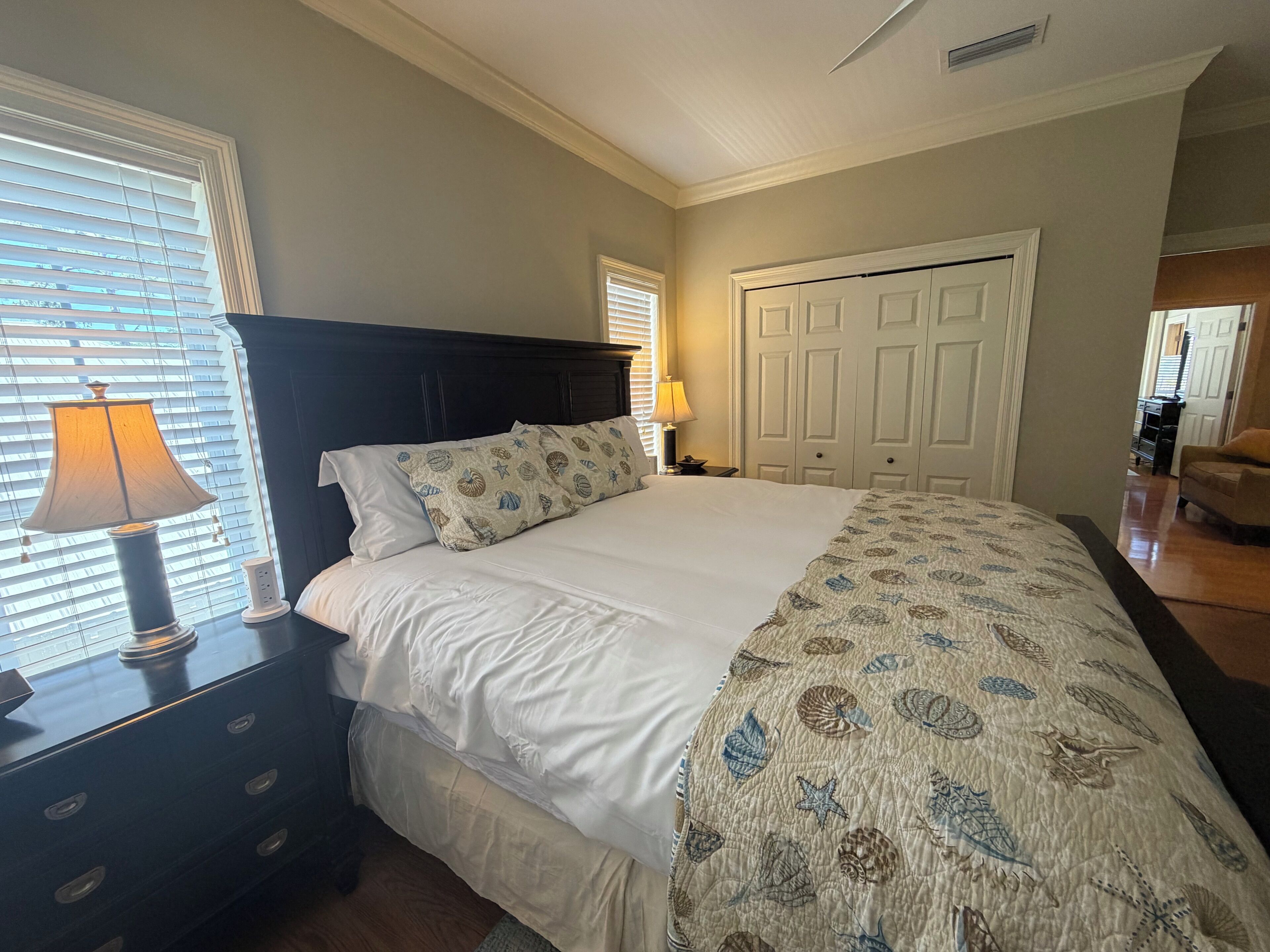 5 Schlafzimmer, Bügeleisen/Bügelbrett, kostenloses WLAN, Bettwäsche