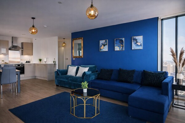 Apartment Sleeps 5 With Air Conditioning - Birmingham