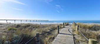 Coastal 1BR Retreat – Steps to New Brighton Beach