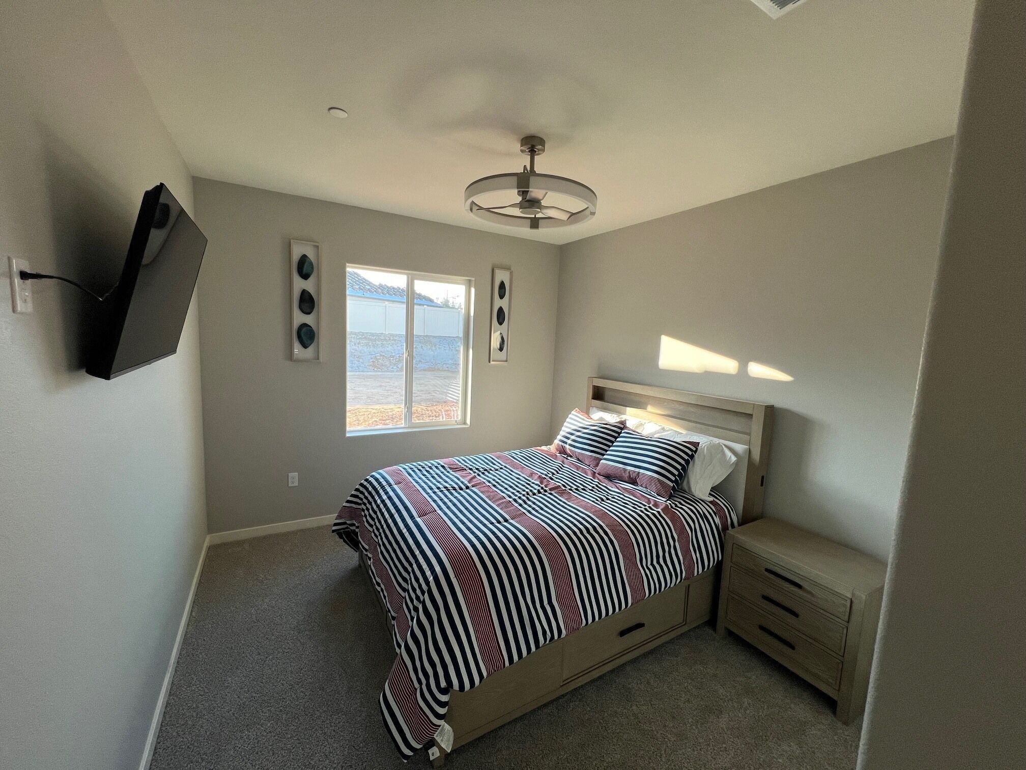 3 bedrooms, desk, iron/ironing board, free WiFi
