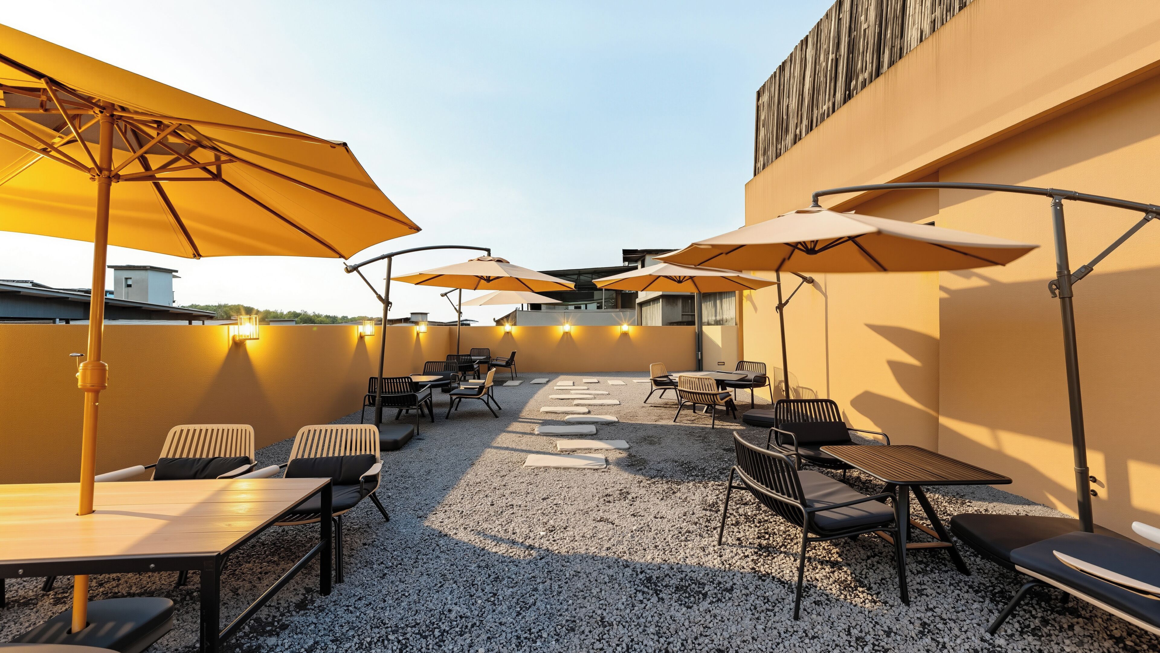 تناول الطعام بالخارج