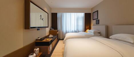 Romantic Twin Room, Mountain View | Laptop workspace, free WiFi, bed sheets