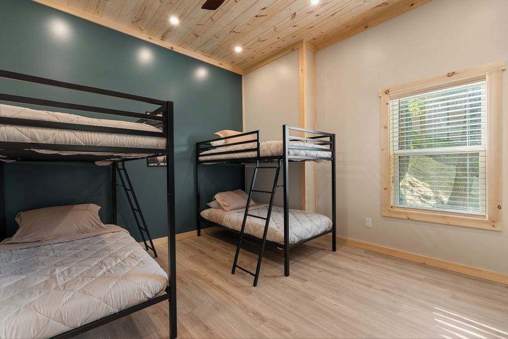 5 bedrooms, iron/ironing board, travel cot, WiFi