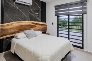 Room - Spacious 5-bedroom townhome in serene Tondoroque with AC (Tondoroque)