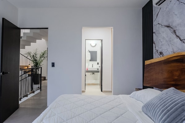 5 Schlafzimmer, Bügeleisen/Bügelbrett, WLAN, Bettwäsche