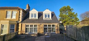 Exterior - Tranquil Hillside Retreat in Gowkshill (Gowkshill)