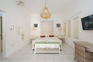 Comfort Villa, Private Pool, Pool View | In-room safe, free WiFi - Gypsy Villa by Pertama Stay (Seminyak)
