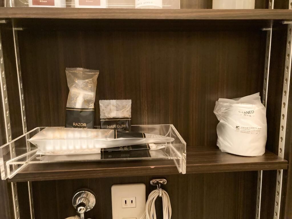 Bathroom amenities