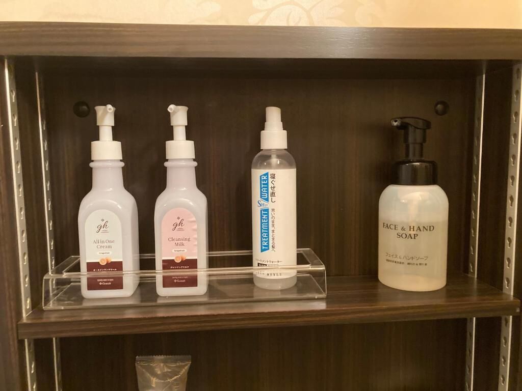 Bathroom amenities