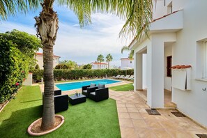 Pool - Villa Haven by Ezoria Villas (Paphos)