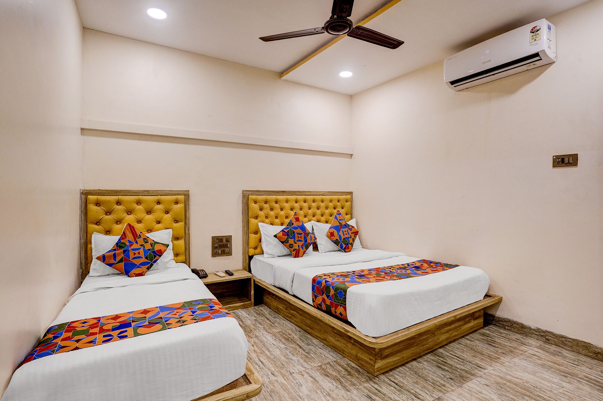 Egyptian cotton sheets, premium bedding, in-room safe, free WiFi