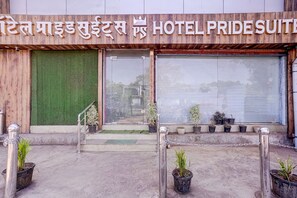 숙박 시설 입구