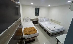 Room - Fabhotel Blue Light (Mumbai)