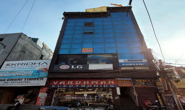 Exterior - Fabhotel The Royal Residency (New Delhi)