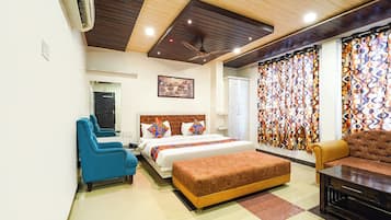 Deluxe Room | Egyptian cotton sheets, premium bedding, in-room safe, free WiFi