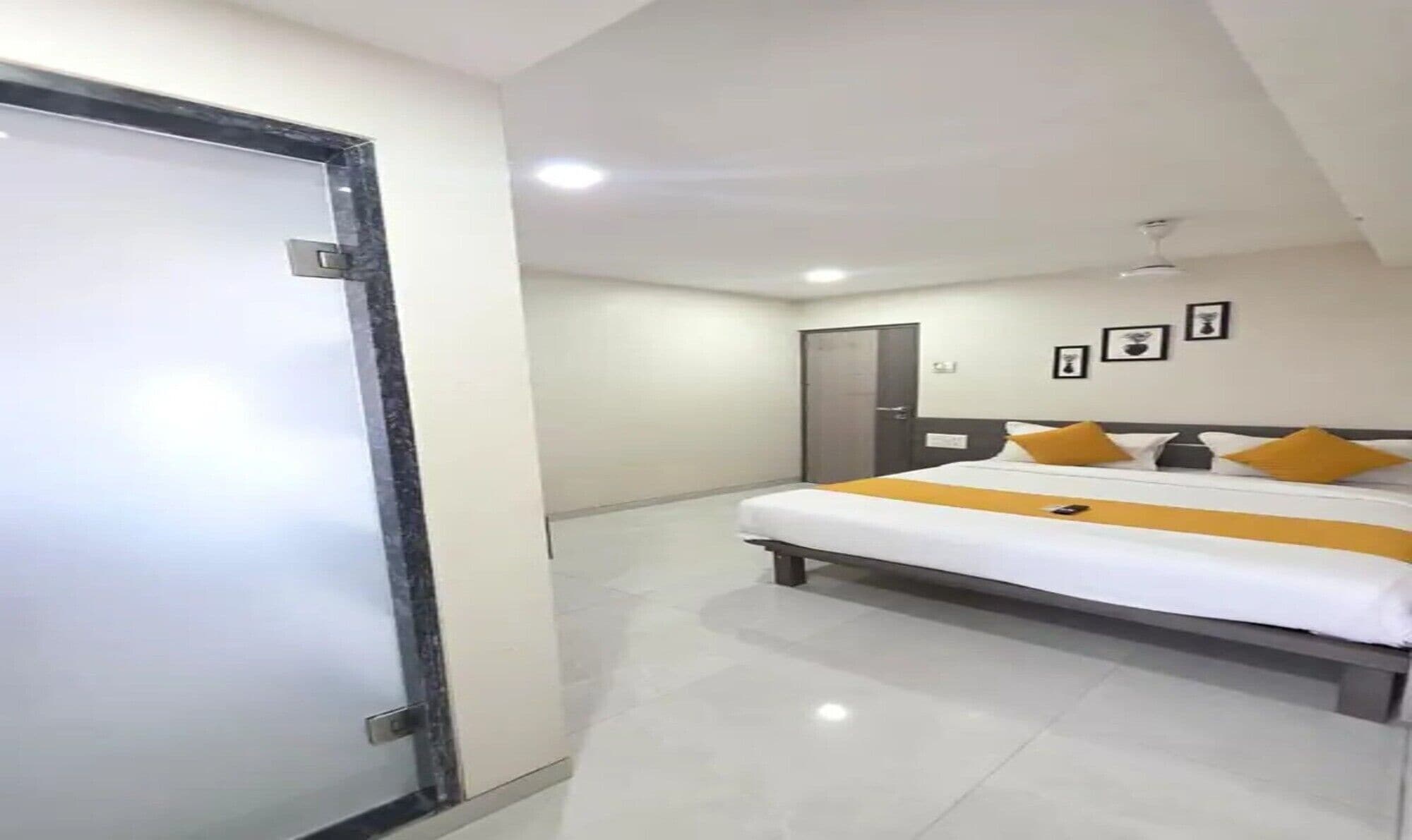 Habitación Premium | Sábanas de algodón egipcio, ropa de cama de alta calidad, caja fuerte