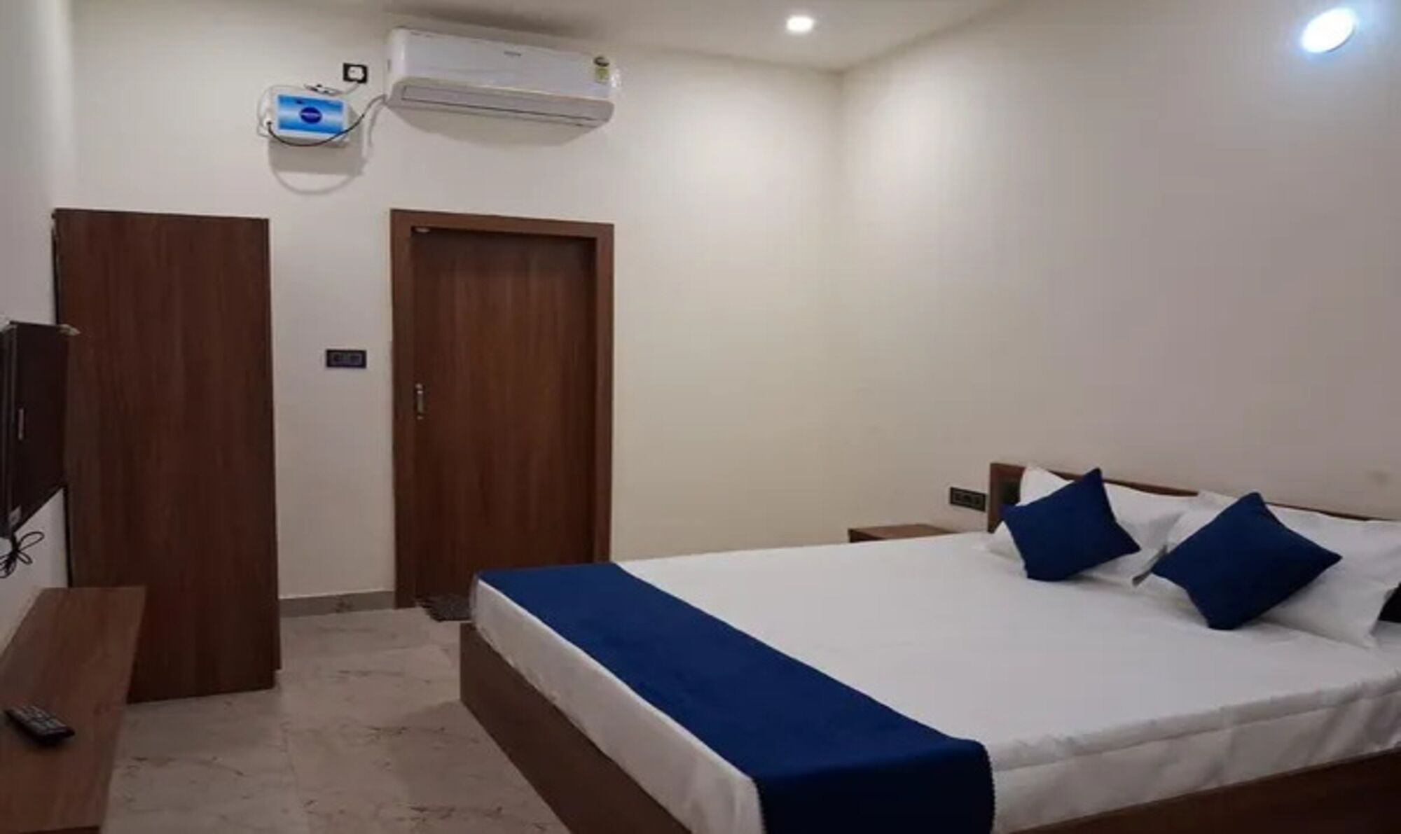 Seprai katun Mesir, seprai premium, brankas, dan Wi-Fi gratis