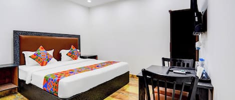Deluxe Room | Egyptian cotton sheets, premium bedding, in-room safe, free WiFi