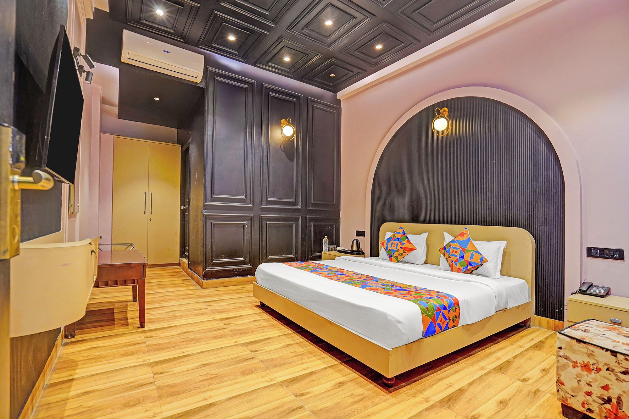 Habitación familiar | Sábanas de algodón egipcio, ropa de cama de alta calidad, caja fuerte