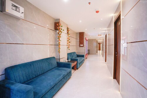 Fabhotel Sunday Residency