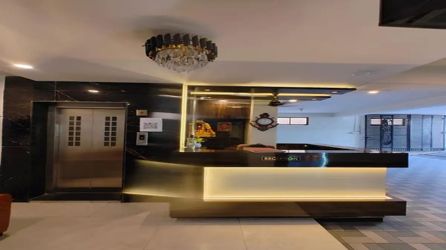 Fabhotel Sunrise Comforts