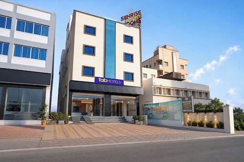 Fabhotel Sunrise Comforts