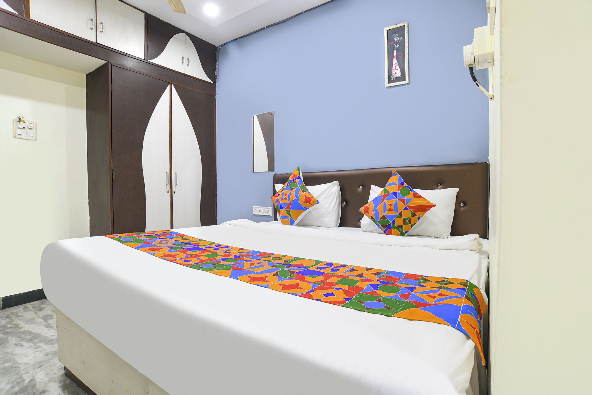 Lakens van Egyptisch katoen, luxe beddengoed, een kluis op de kamer