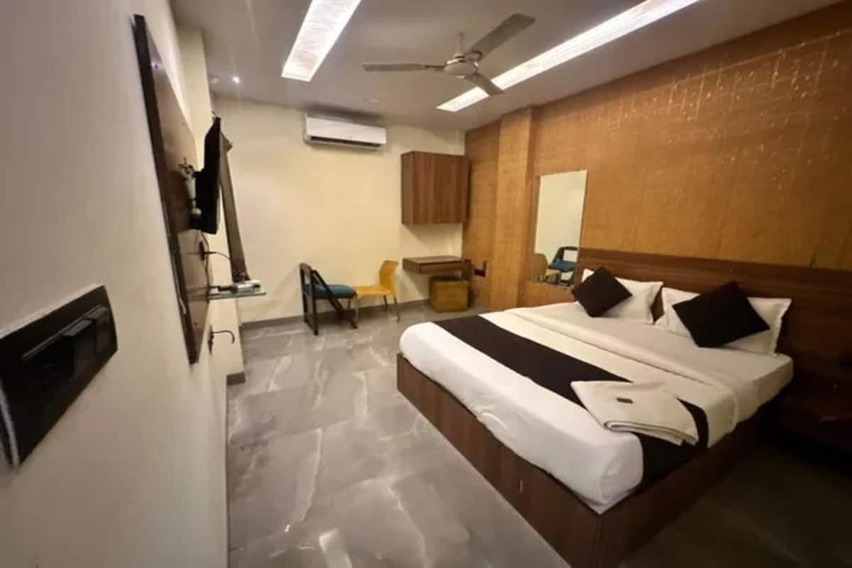 奢华套房 | 埃及棉床单、高档床上用品、客房内保险箱、免费 WiFi