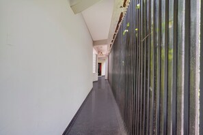 Lobby - Fabhotel Sm Suites (Bangalore)