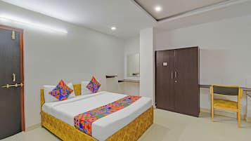 Egyptian cotton sheets, premium bedding, in-room safe, free WiFi