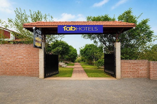 Fabhotel Nakshtra Resort