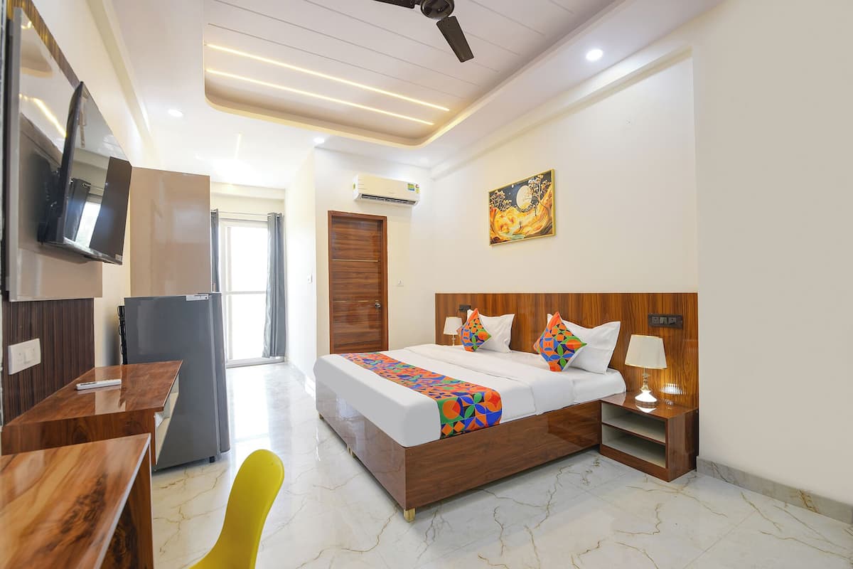 Premium Room | Egyptian cotton sheets, premium bedding, in-room safe, free WiFi