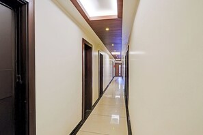 Lobby - Fabhotel Prime The Kartar Tower (Bhopal)