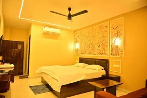 Deluxe Room - Fabhotel Fantasy (Bhubaneshwar)