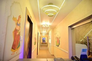 Lobby - Fabhotel Fantasy (Bhubaneshwar)