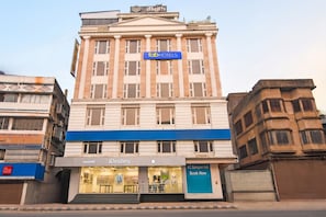 Front of property - Fabhotel Prime Airport Palace (Barasat)