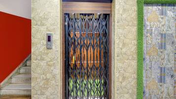 Elevator