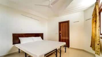 Egyptian cotton sheets, premium bedding, in-room safe, free WiFi