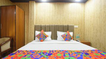 Deluxe Room | Egyptian cotton sheets, premium bedding, in-room safe, free WiFi