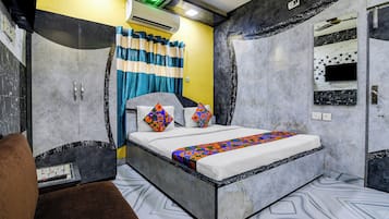 Deluxe Room | Egyptian cotton sheets, premium bedding, in-room safe, free WiFi