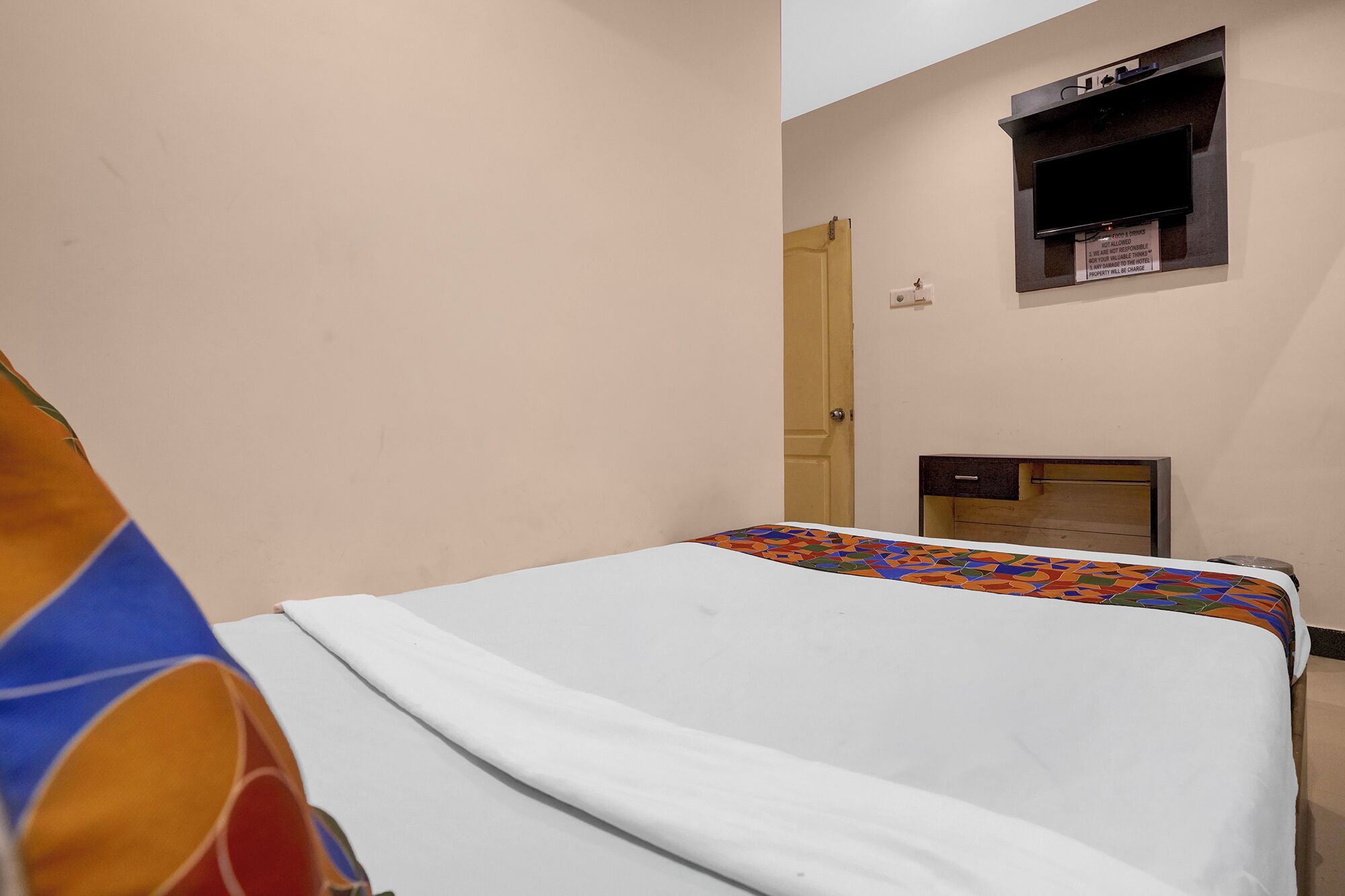 Lakens van Egyptisch katoen, luxe beddengoed, een kluis op de kamer