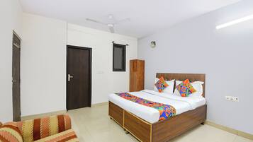 Egyptian cotton sheets, premium bedding, in-room safe, free WiFi