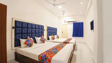 Deluxe Room | Egyptian cotton sheets, premium bedding, in-room safe, free WiFi